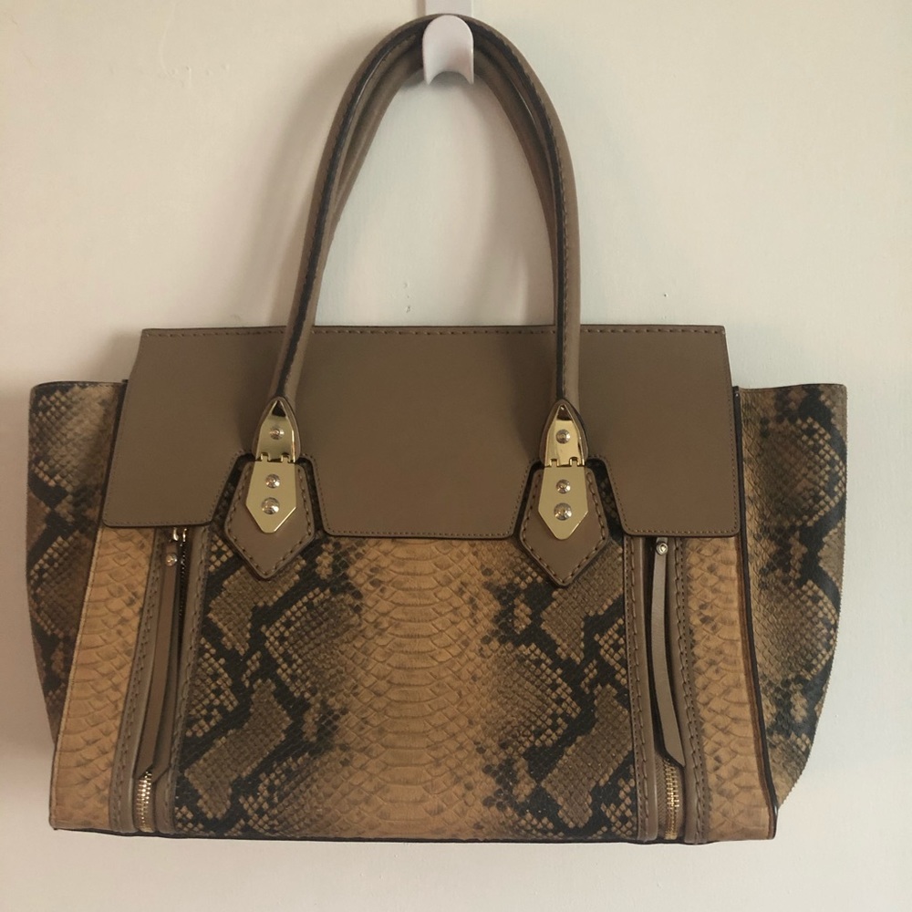 Rare Henri Bendel A List Flap Satchel